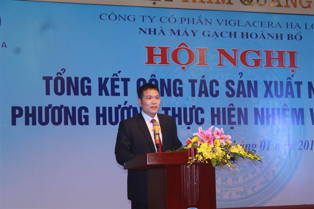 Nhà máy gạch Hoành Bồ tổ chức Hội nghị  tổng kết công tác sản xuất năm 2015