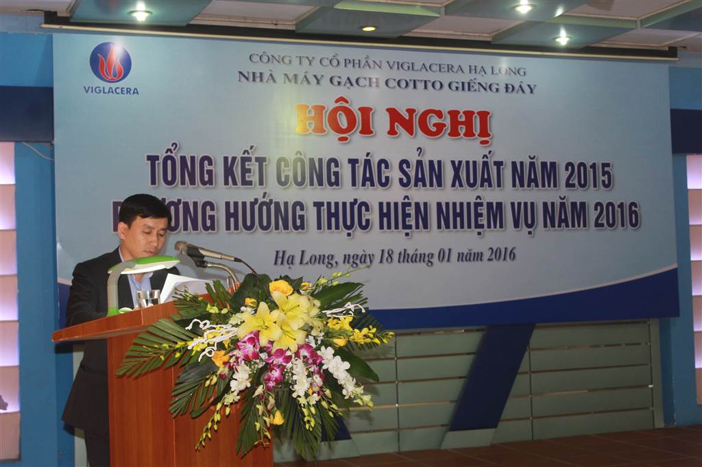 Nhà máy gạch Cotto Giếng Đáy tổ chức Hội nghị tổng kết công tác sản xuất 2015 và triển khai phương hướng nhiệm vụ năm 2016